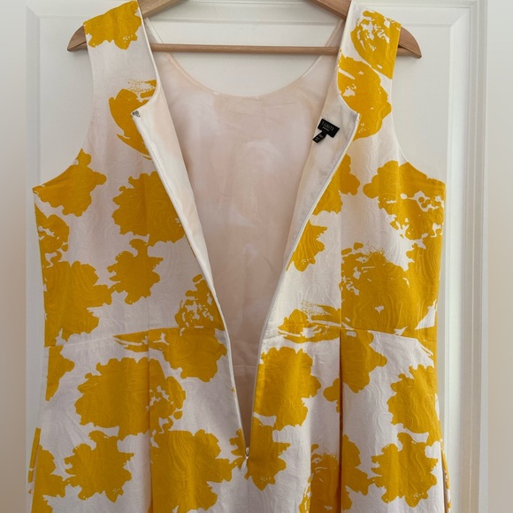 Talbots Yellow Floral Rose Print Dress Jacquard Pleated 100% Cotton Size 14WP - Picture 12 of 16